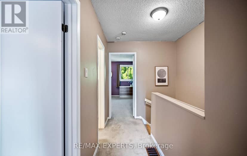 15 - 161 Moregate Crescent — photo 22 of 40