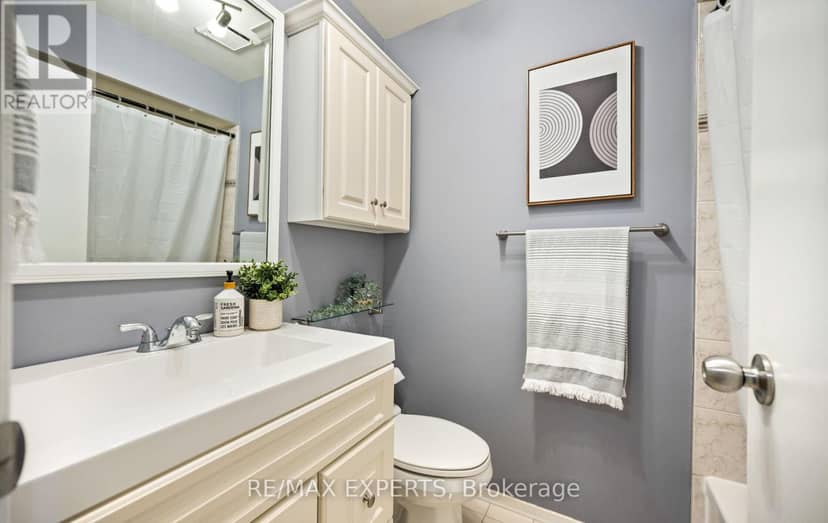 15 - 161 Moregate Crescent — photo 32 of 40