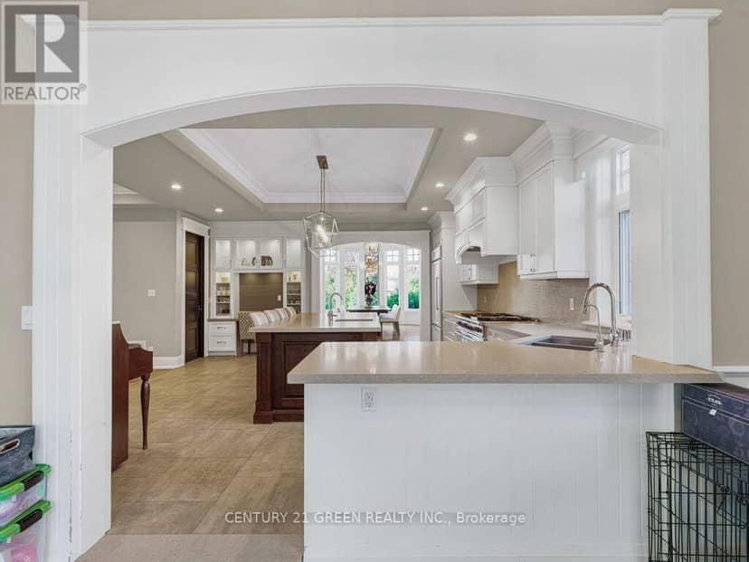 39 Brookhaven Crescent — photo 19 of 40