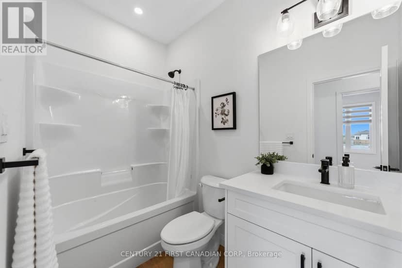 18 - 32 Postma Street — photo 6 of 20