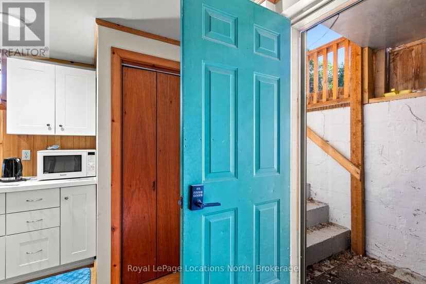 24 Oliver Crescent — photo 36 of 40