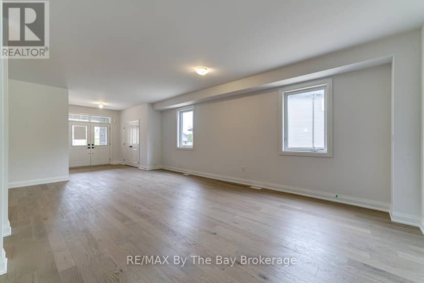 26 Amber Drive — photo 10 of 32