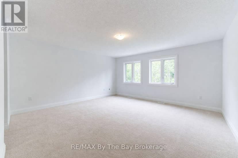 26 Amber Drive — photo 15 of 32
