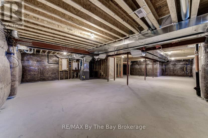 26 Amber Drive — photo 31 of 32