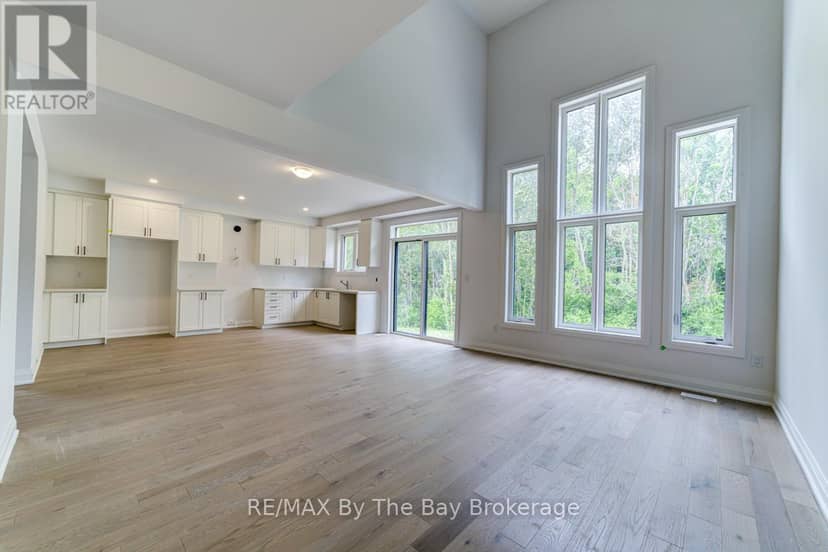 26 Amber Drive — photo 7 of 32