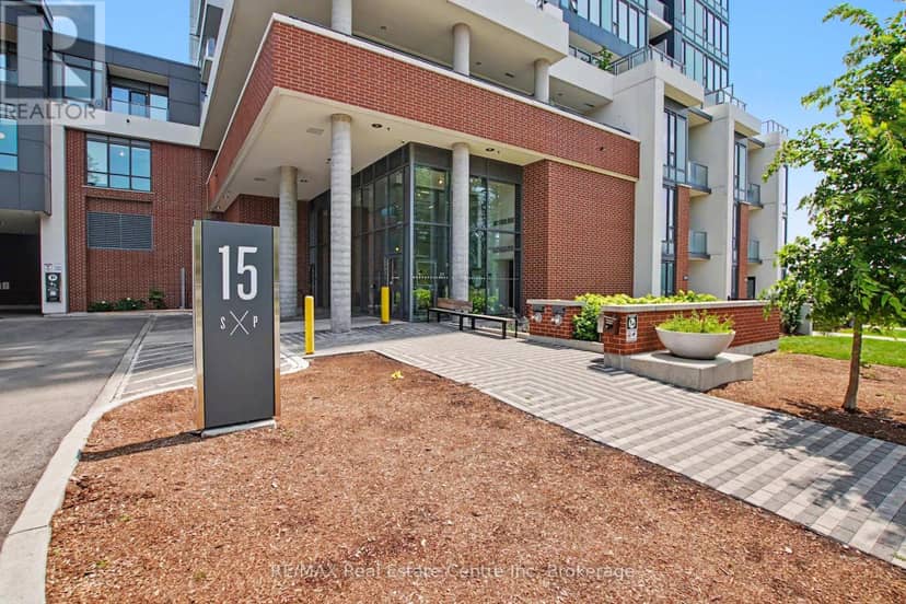 2214 - 15 Wellington Street — photo 5 of 35