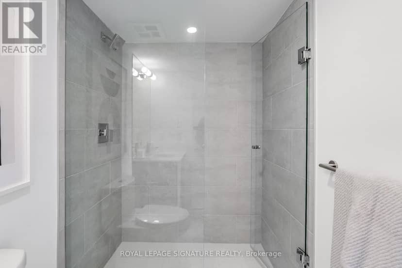 605 - 47 Mutual Street — photo 19 of 40