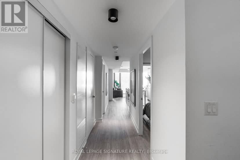 605 - 47 Mutual Street — photo 24 of 40