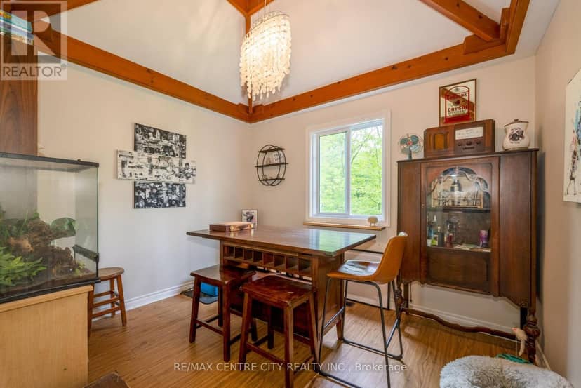 26046 Kerwood Road, Adelaide Metcalfe, photo 6