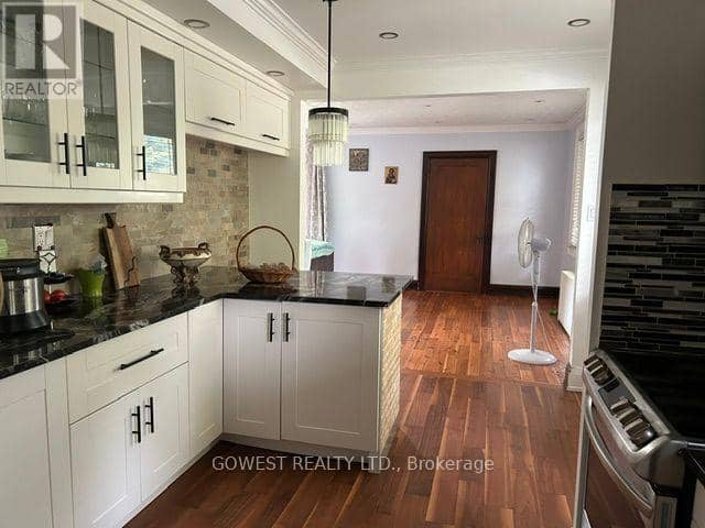 6054 Corwin Avenue — photo 2 of 9