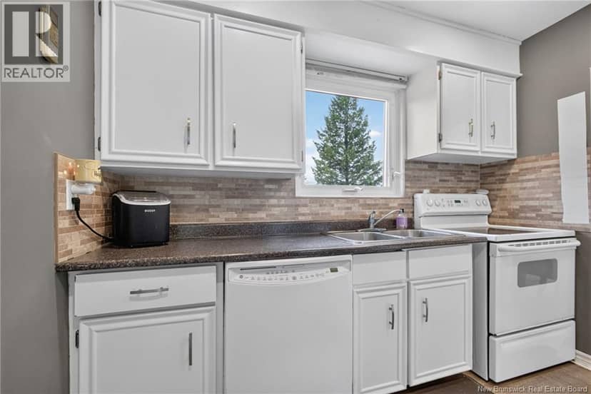 47 Willowbend Drive — photo 3 of 40