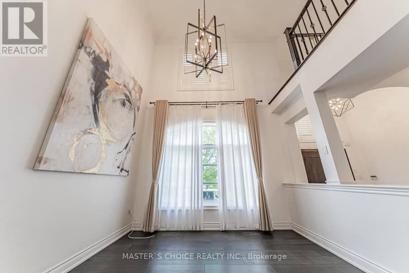 2357 Rideau Drive — photo 4 of 40