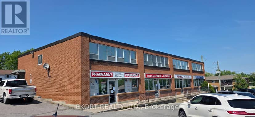 290 Dundas Street W — photo 3 of 16