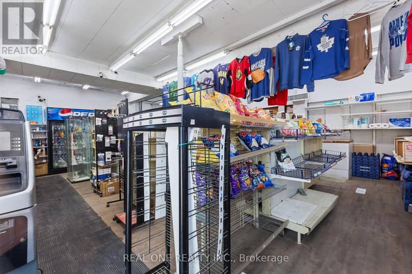 155 Victoria Avenue N, Hamilton, photo 3