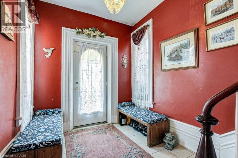 158 TOWNLINE Street — photo 7 of 39