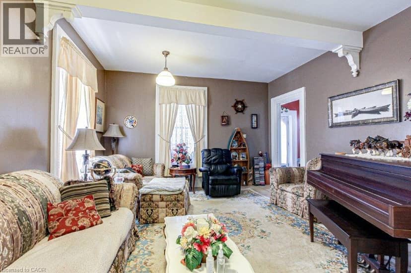 158 TOWNLINE Street — photo 11 of 39