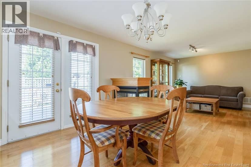 11 Weymond Crescent — photo 19 of 40