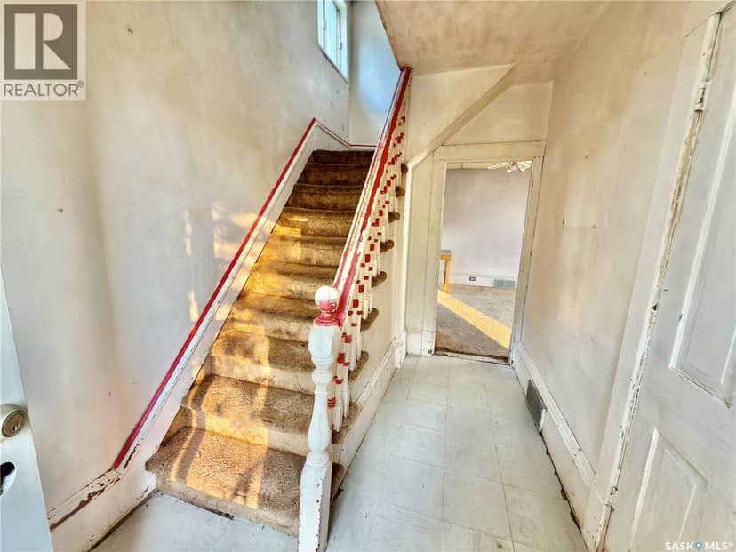 313 Grant AVENUE — photo 15 of 23