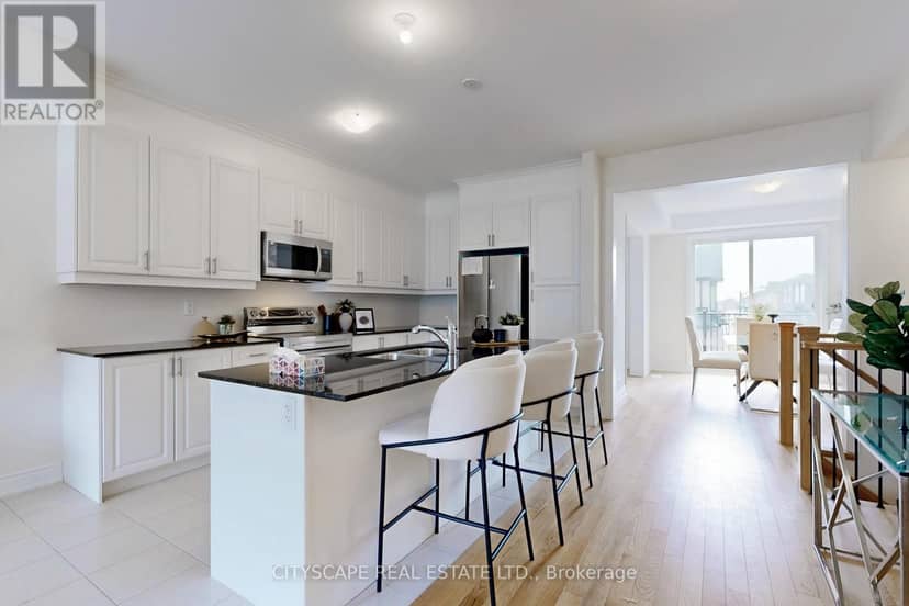 6 Marvin Avenue, Oakville, photo 7