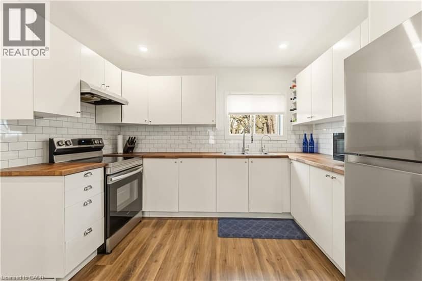 27 EDINBURGH Avenue — photo 8 of 24