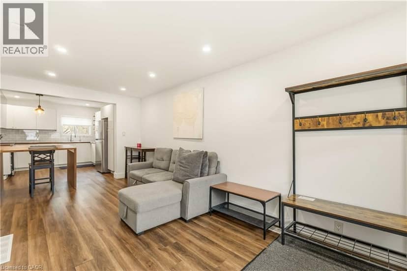27 EDINBURGH Avenue — photo 3 of 24