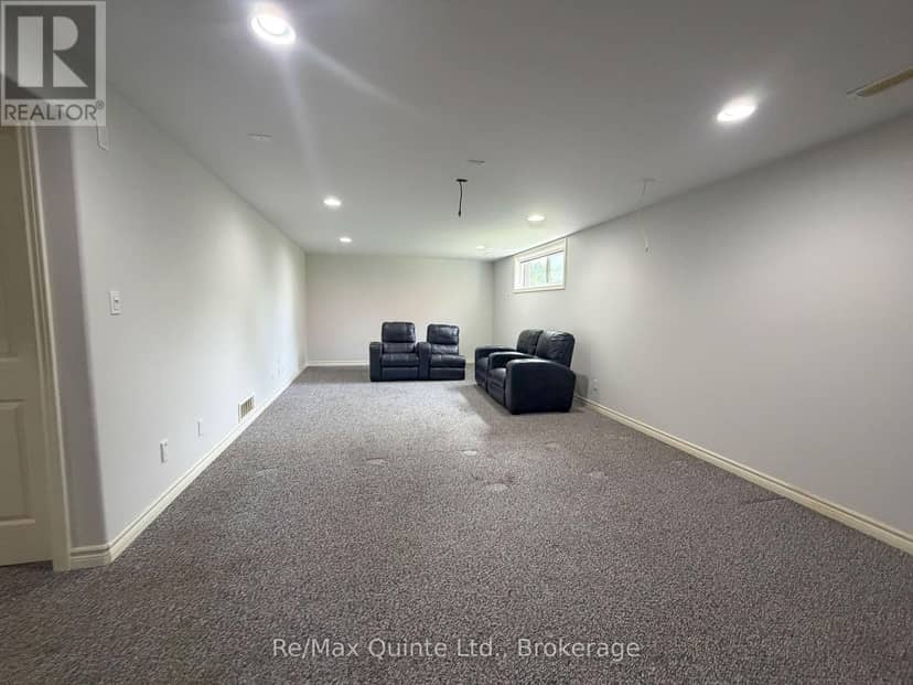10 Boyce Court — photo 28 of 32