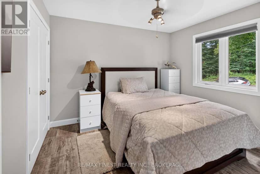1025 Parsons Point Lane — photo 22 of 40