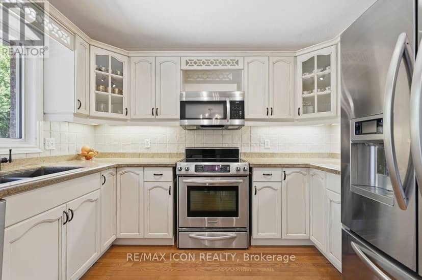 632 Thornwood Drive — photo 13 of 40