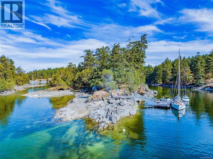 1 Eaglet Island, Decourcy Island