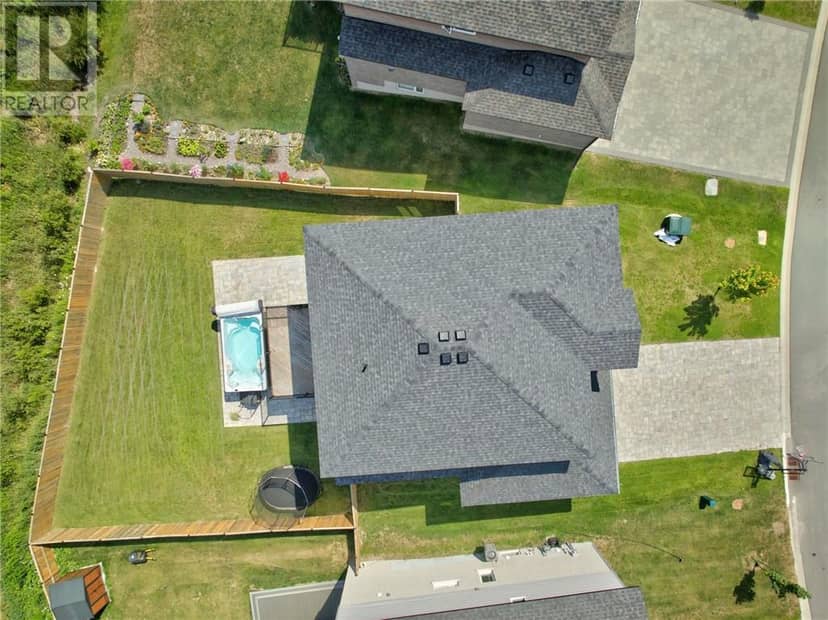 21 Vega Court — photo 4 of 40