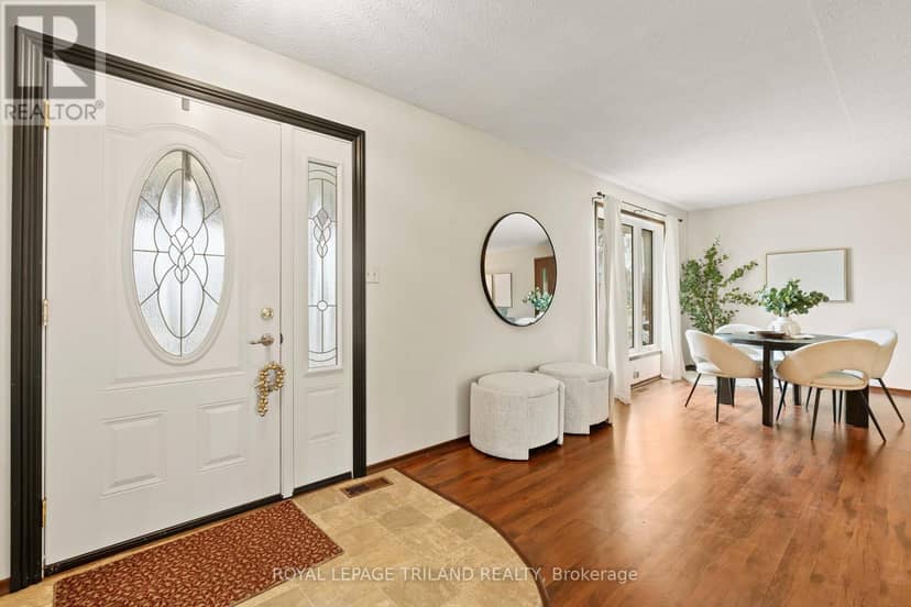 308 John Street S — photo 8 of 40