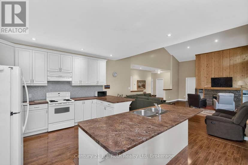 11 Rue Karola Road — photo 15 of 40