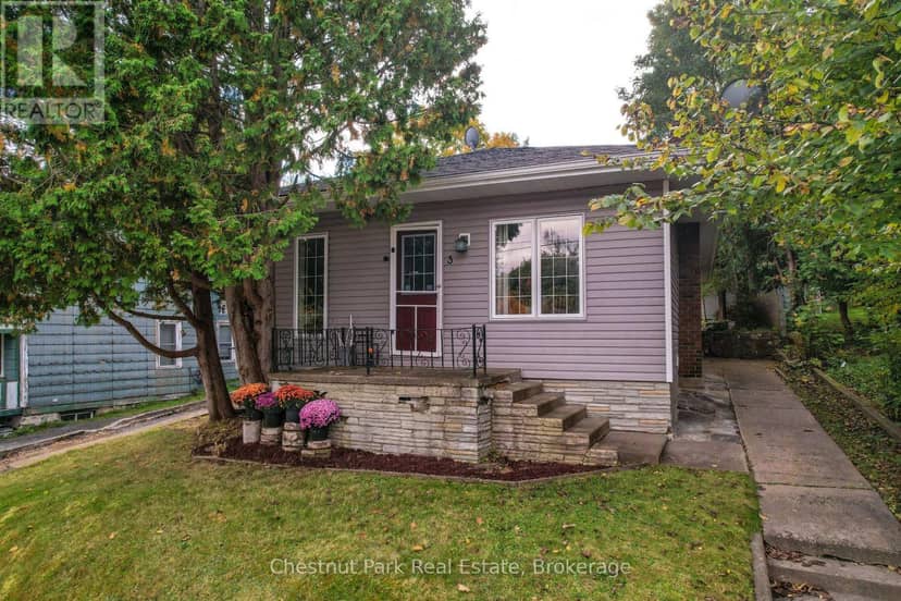 3 Cora Street E — photo 1 of 40