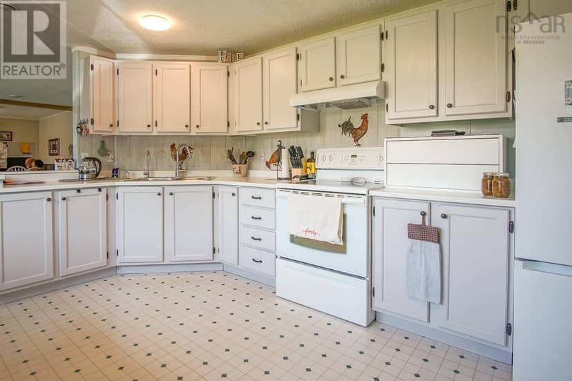 964 J. Jordan Road — photo 5 of 18