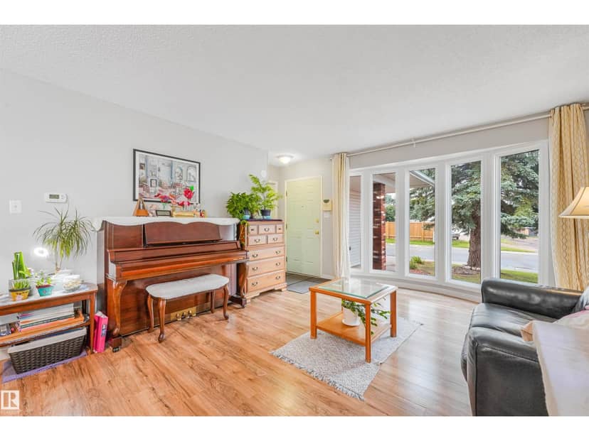 18611 57 AV NW — photo 11 of 40