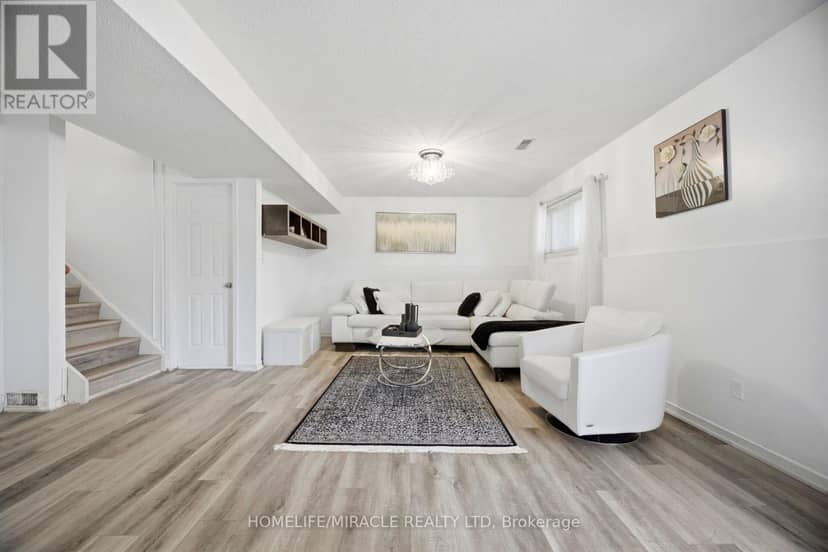 196 First St Louth — photo 32 of 40