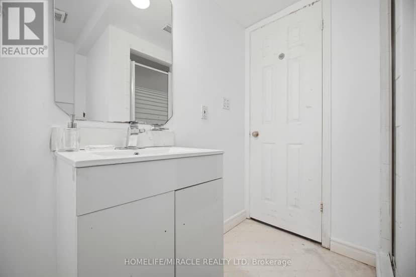 196 First St Louth — photo 37 of 40