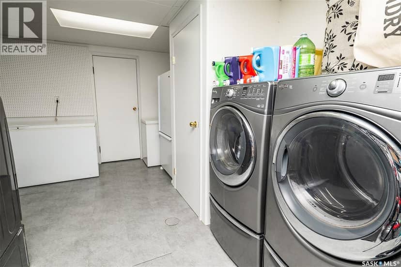 302 7th STREET E — photo 32 of 40