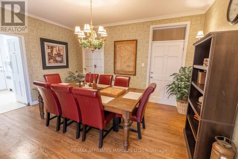 217 Adolphus Street — photo 11 of 40
