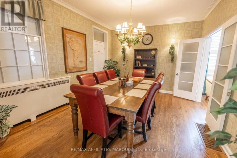 217 Adolphus Street — photo 12 of 40
