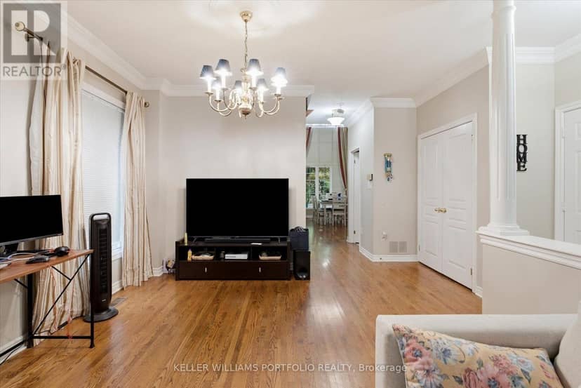 2153 Meadowglen Drive — photo 11 of 40