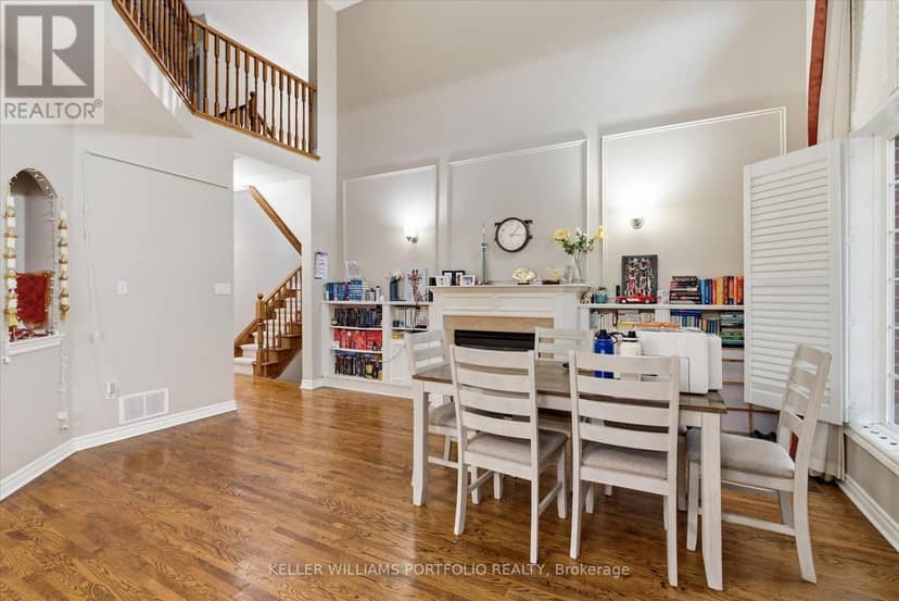 2153 Meadowglen Drive — photo 14 of 40