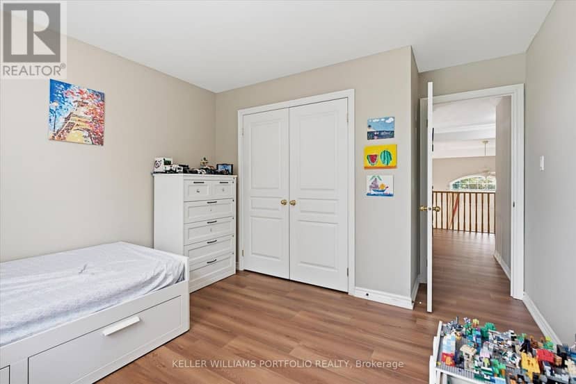 2153 Meadowglen Drive — photo 32 of 40