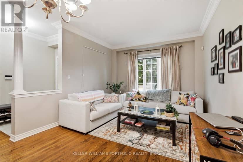 2153 Meadowglen Drive — photo 9 of 40