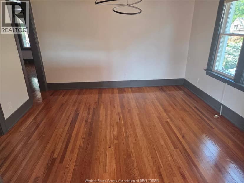 2371-2373 Lincoln ROAD — photo 3 of 7