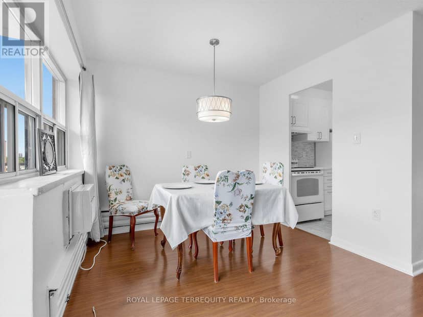404 - 8 Kingsbridge Court, Toronto, photo 7