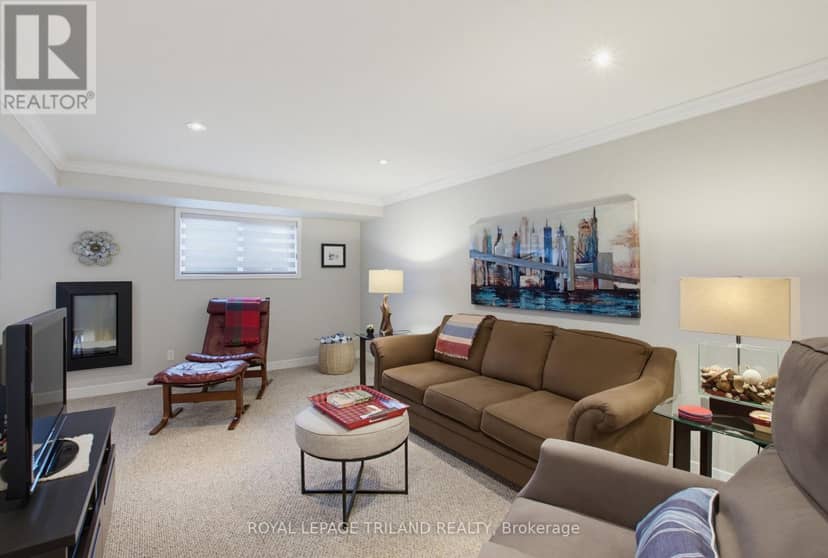 1463 Glenora Drive — photo 25 of 40