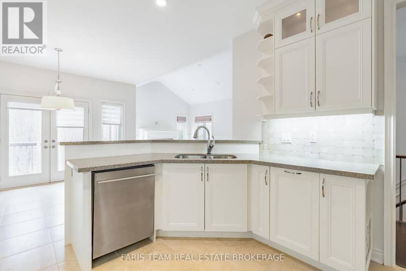 4 Diamond Valley Drive — photo 9 of 40