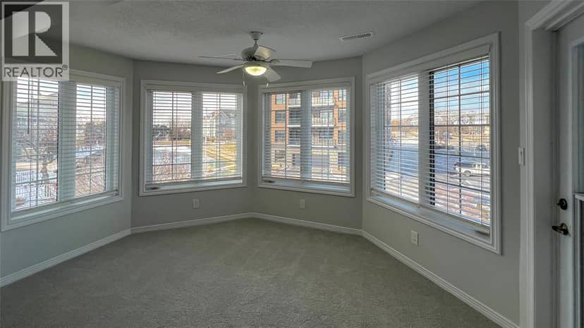 1520 VENETIAN BOULEVARD Unit# M-212, Point Edward, photo 4