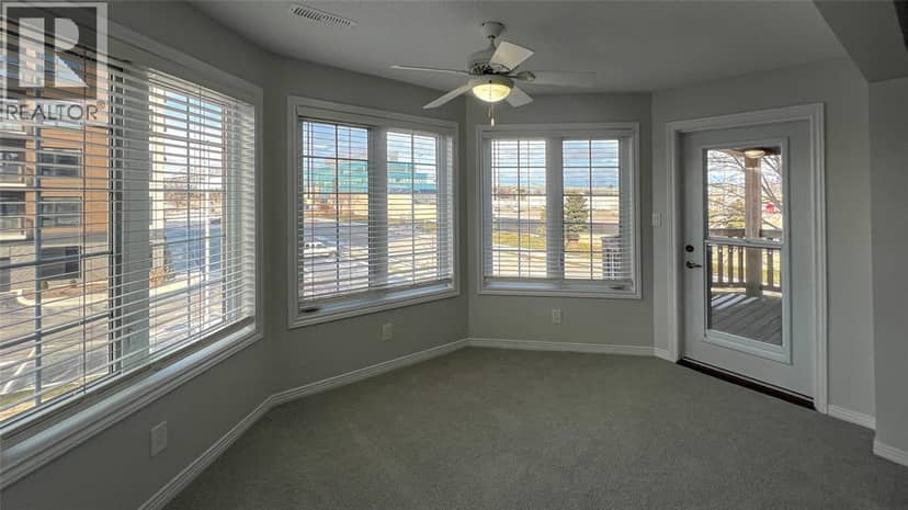 1520 VENETIAN BOULEVARD Unit# M-212, Point Edward, photo 5